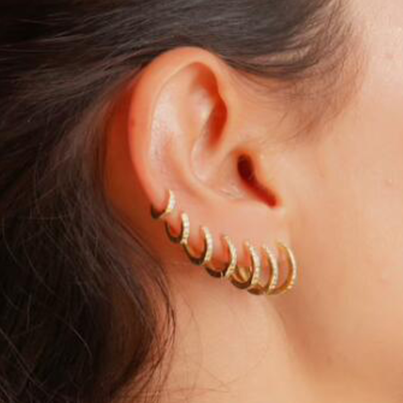 Радужные серьги-кольца с цирко – обзор и цена Conch Earring Hoop